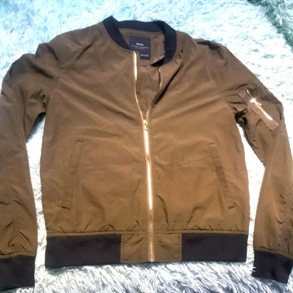 Zara Basics zip up jacket 🧥